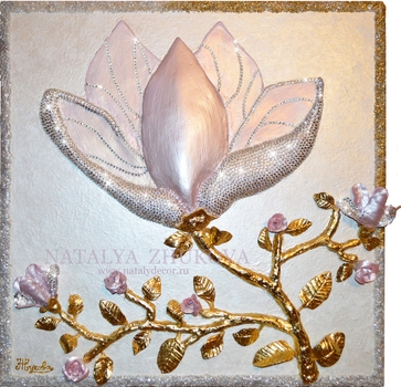 Интерьерная картина с золотой поталью и хрустальными стразами